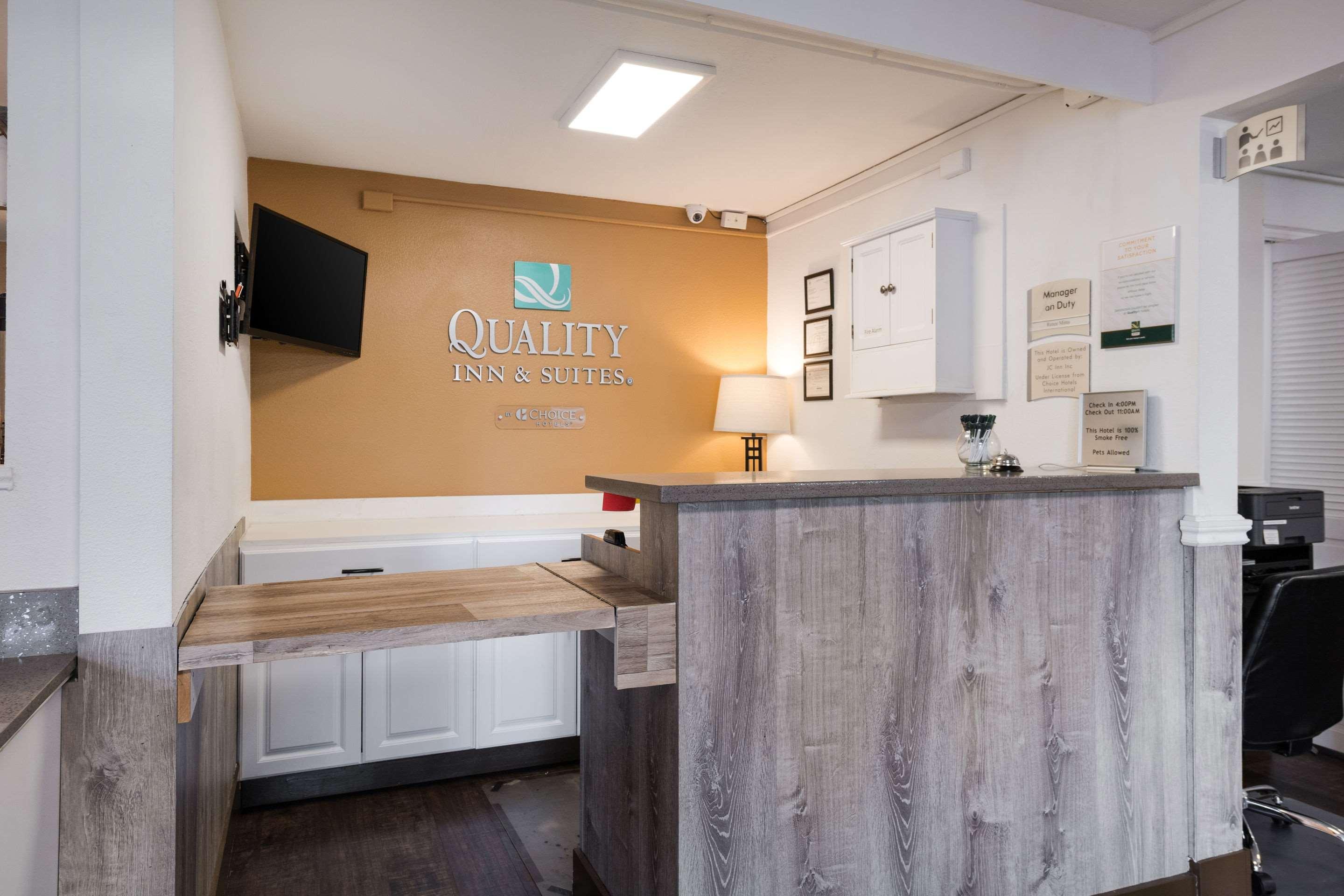Quality Inn & Suites Silverdale Bangor-Keyport Εξωτερικό φωτογραφία